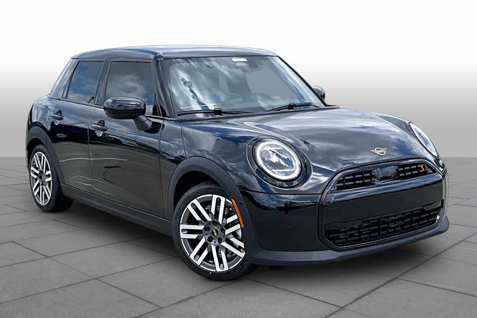 2026 MINI Cooper Hardtop S Image 3 of 18
