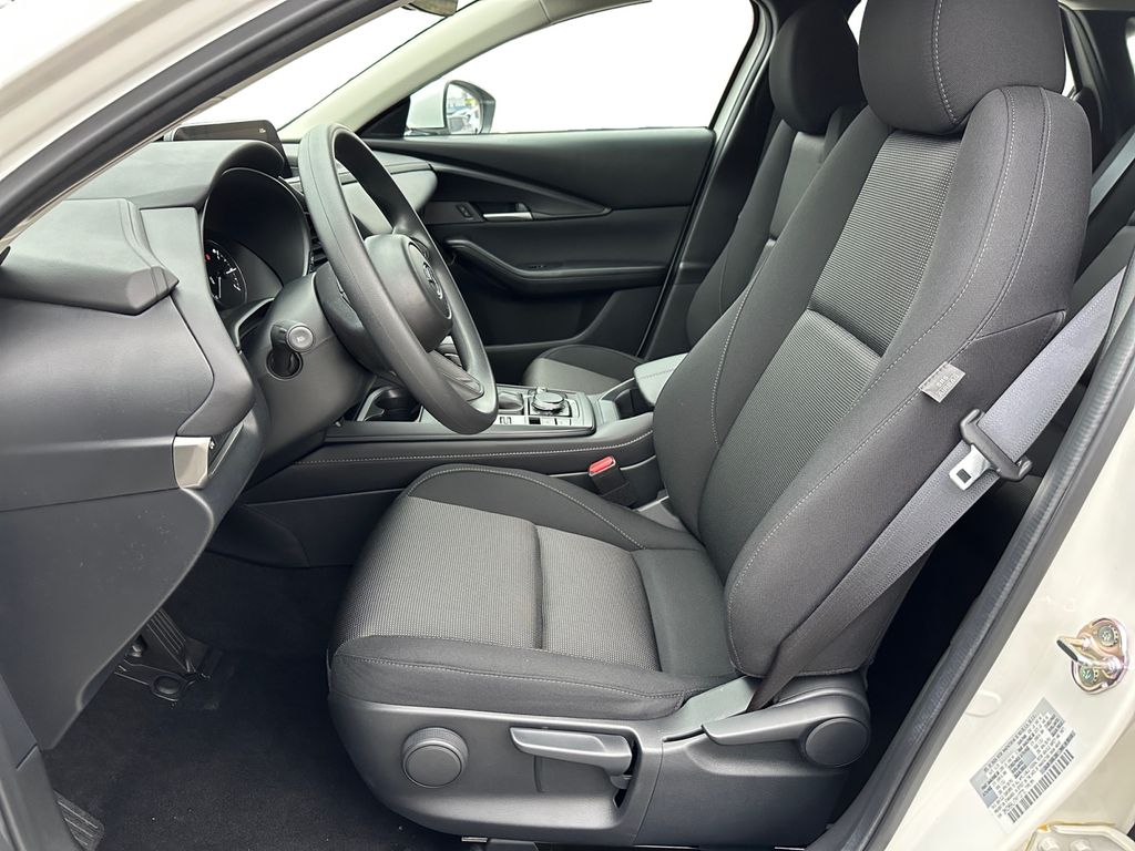 2026 Mazda CX-30 2.5 S Image 13 of 24