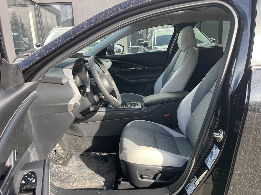 2026 Mazda CX-30 2.5 S Aire Edition Image 8 of 18