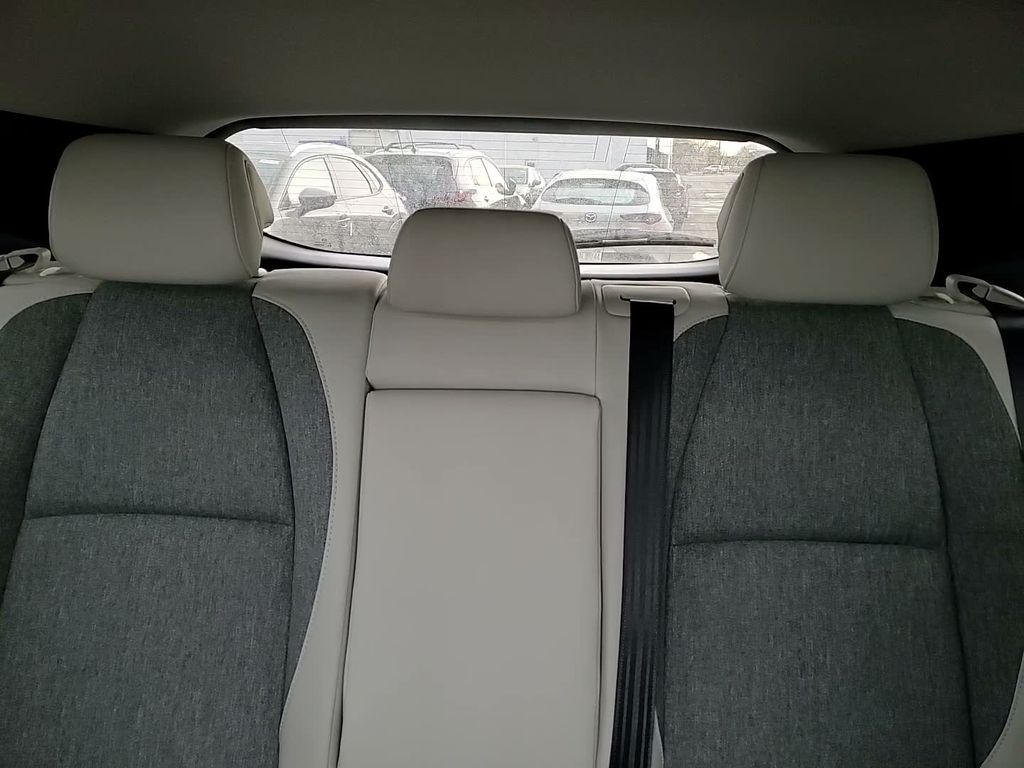2026 Mazda CX-30 2.5 S Aire Edition Image 11 of 23