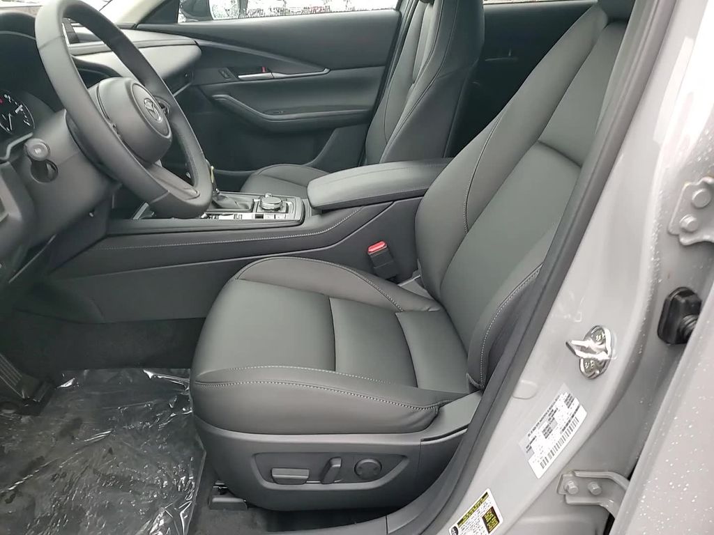 2026 Mazda CX-30 2.5 S Select Sport Image 11 of 23