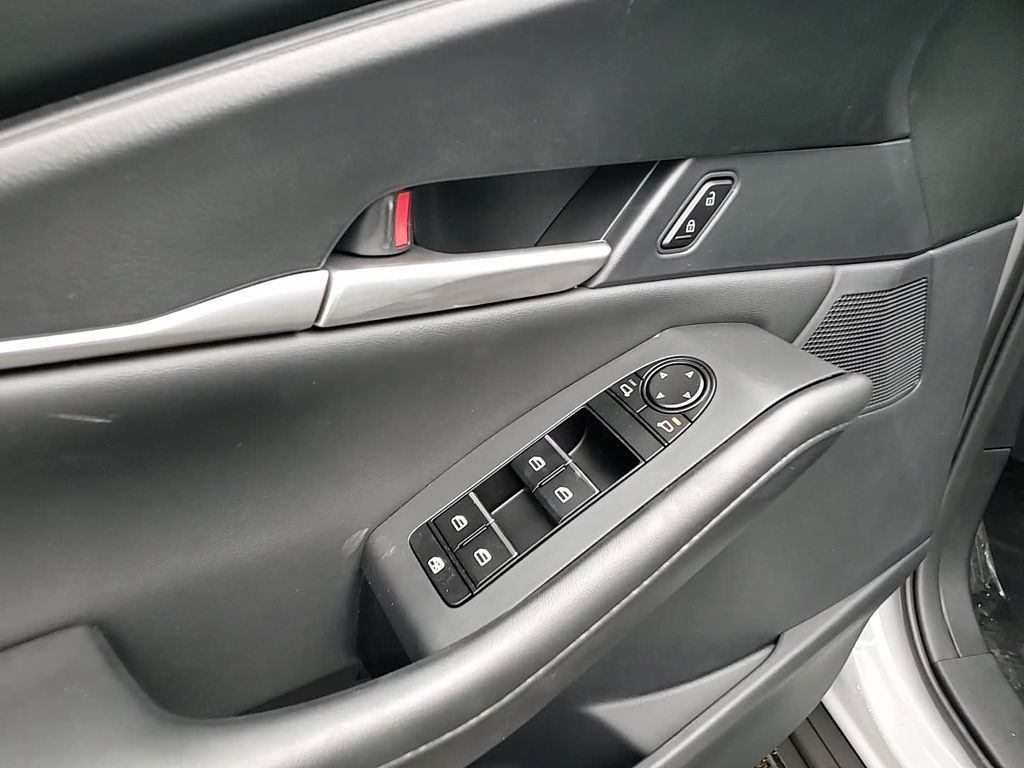 2026 Mazda CX-30 2.5 S Select Sport Image 19 of 23