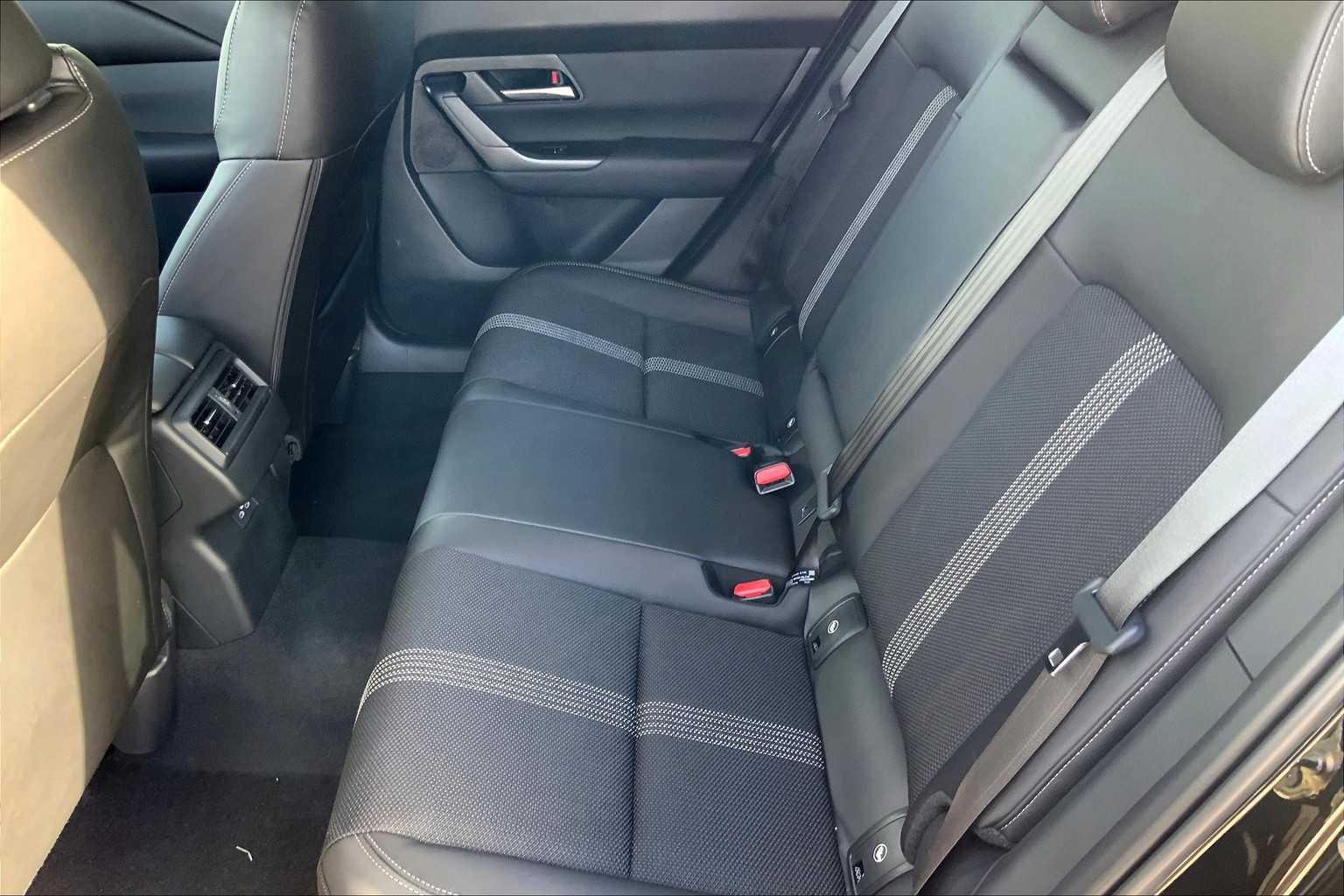 2026 Mazda CX-50 2.5 S Meridian Edition Image 8 of 20