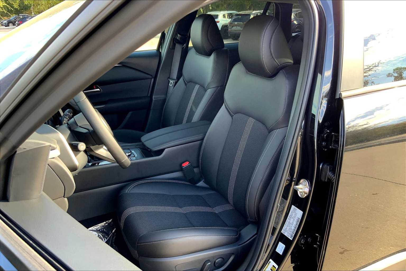 2026 Mazda CX-50 2.5 S Meridian Edition Image 7 of 20