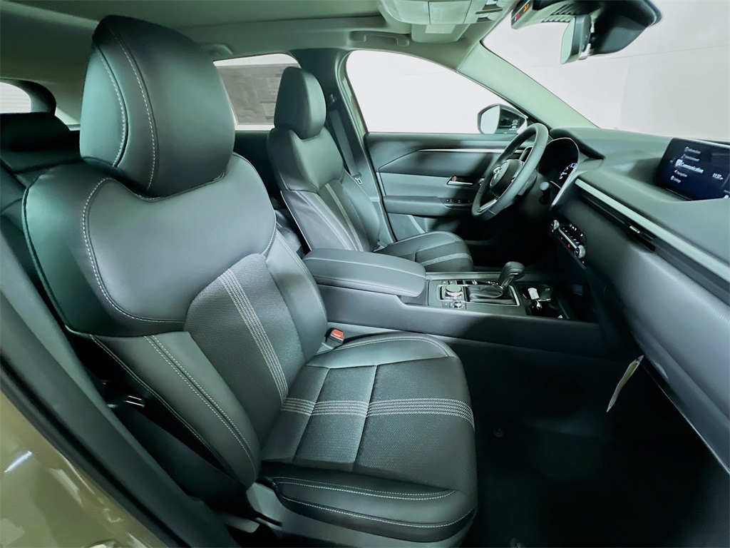 2026 Mazda CX-50 2.5 S Meridian Edition Image 11 of 30