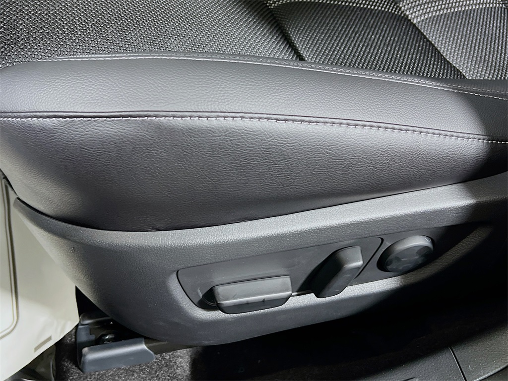 2026 Mazda CX-50 2.5 S Meridian Edition Image 20 of 30