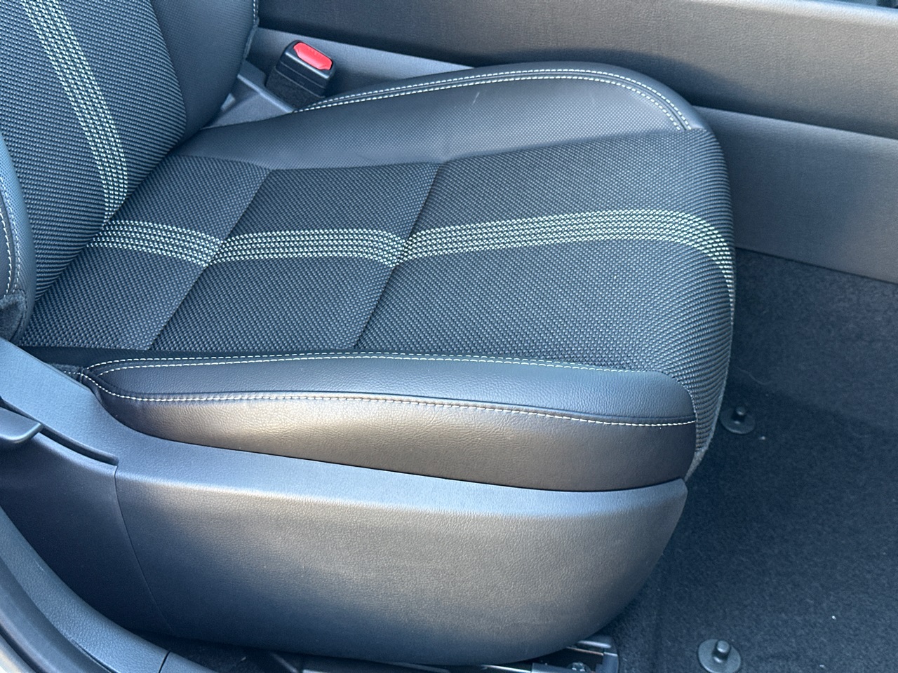 2026 Mazda CX-50 2.5 S Select Image 8 of 30