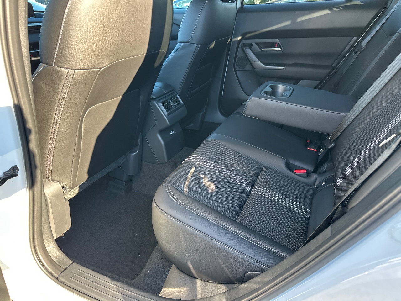 2026 Mazda CX-50 2.5 S Select Image 6 of 30