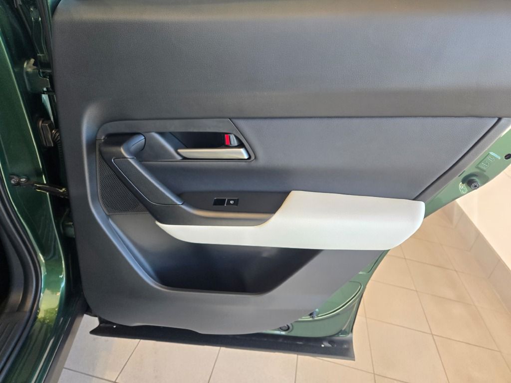 2026 Mazda CX-50 2.5 S Preferred Image 23 of 31