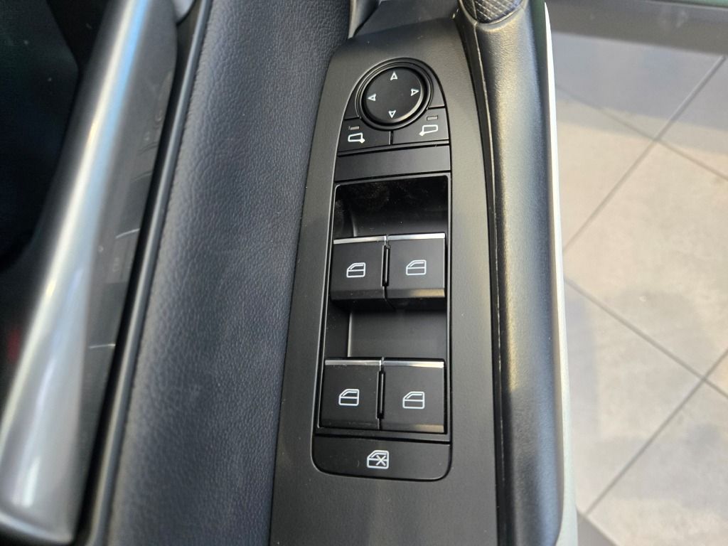 2026 Mazda CX-50 2.5 S Preferred Image 26 of 31