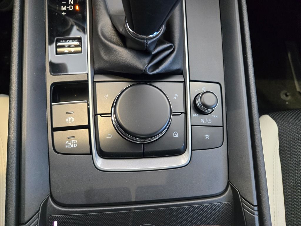 2026 Mazda CX-50 2.5 S Preferred Image 20 of 31