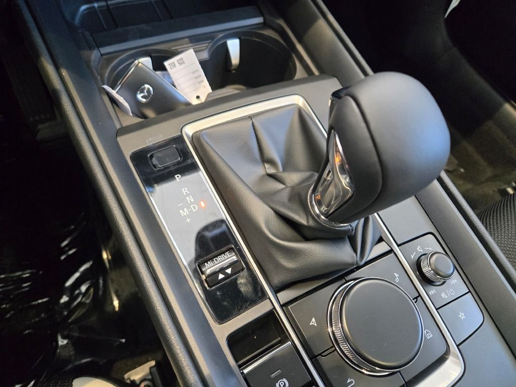 2026 Mazda CX-50 2.5 S Preferred Image 19 of 31