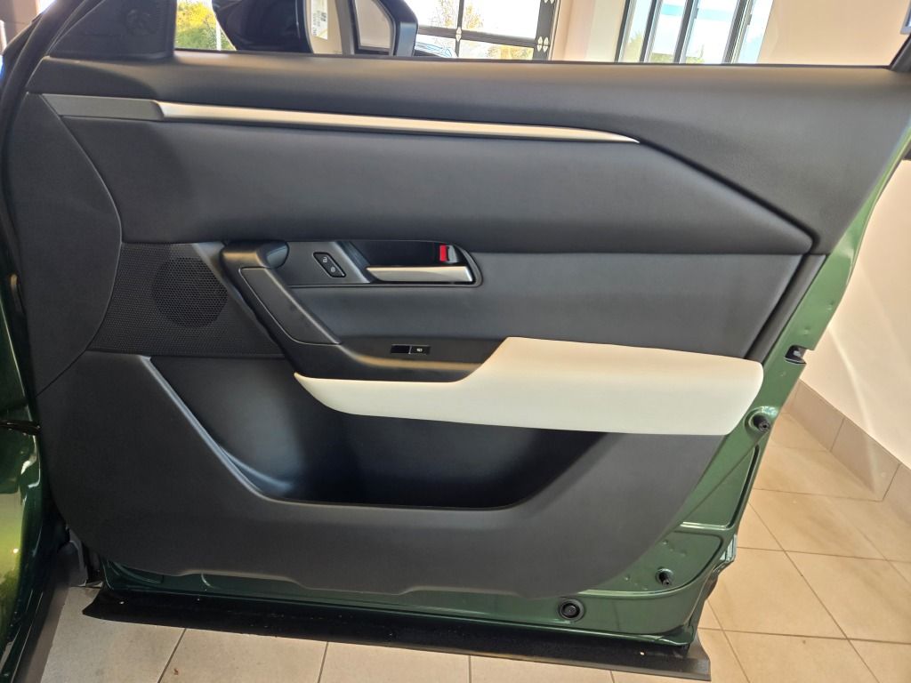 2026 Mazda CX-50 2.5 S Preferred Image 22 of 31