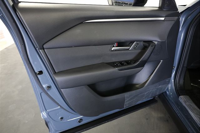 2026 Mazda CX-50 Hybrid Preferred Image 24 of 36