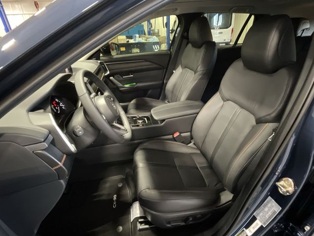 2026 Mazda CX-50 Hybrid Premium Image 19 of 32