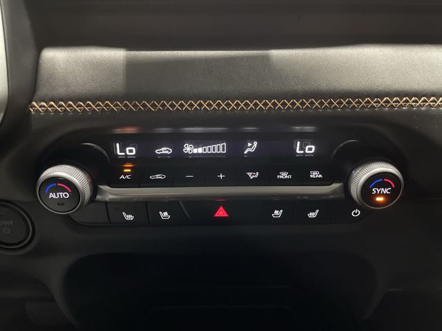 2026 Mazda CX-50 Hybrid Premium Image 23 of 32