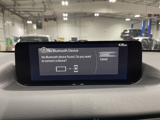 2026 Mazda CX-50 Hybrid Premium Image 24 of 32