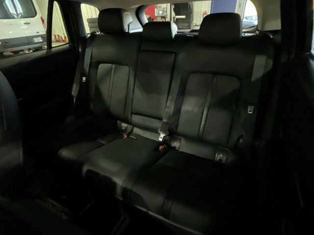 2026 Mazda CX-50 Hybrid Premium Image 17 of 32