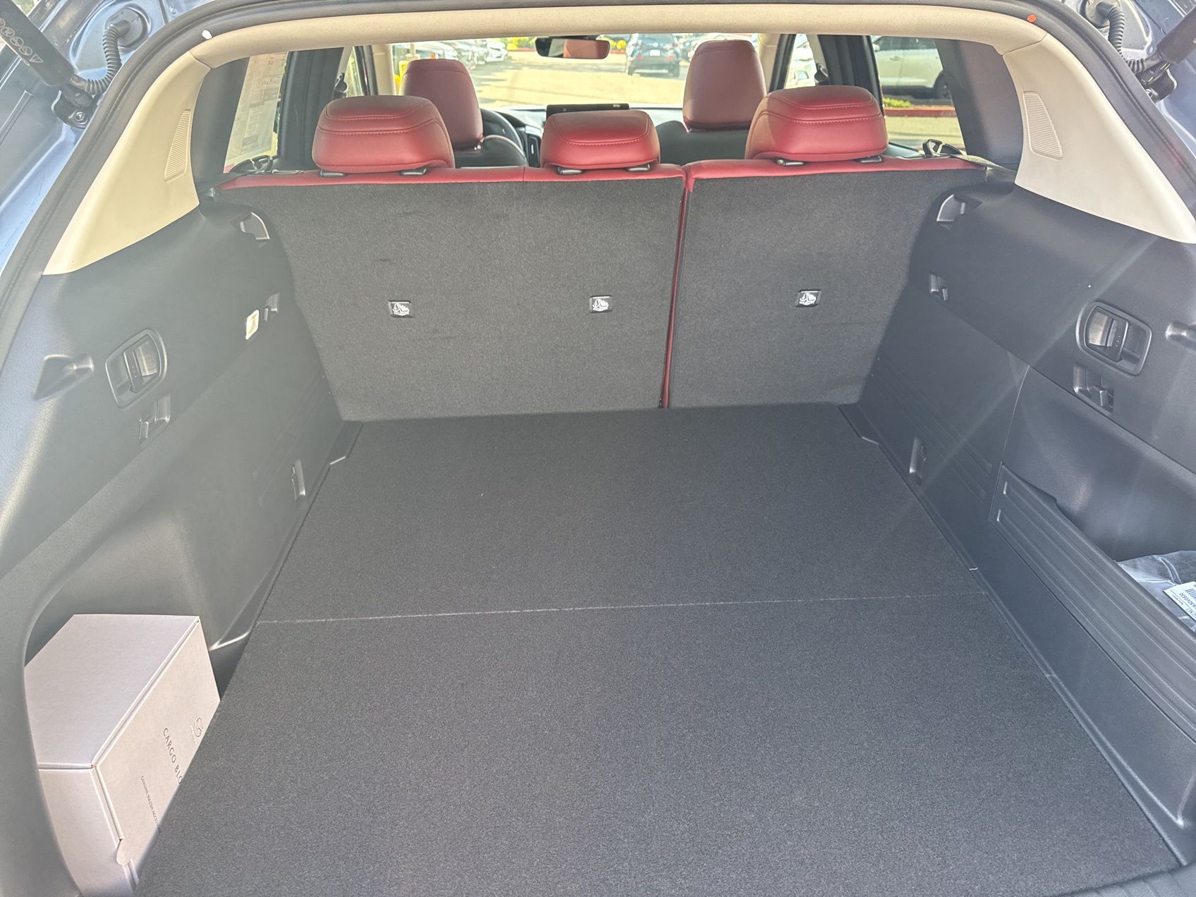 2026 Mazda CX-50 Hybrid Premium Image 5 of 24