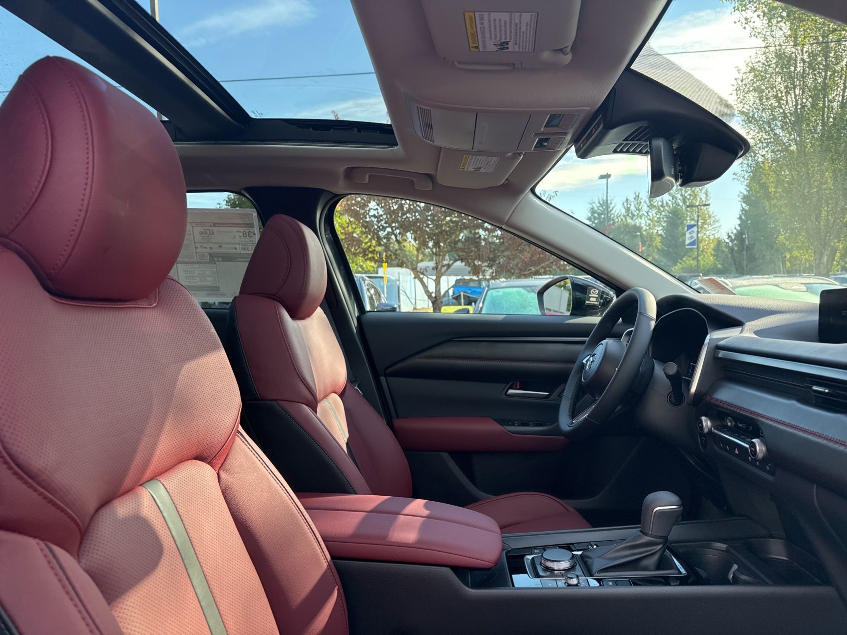 2026 Mazda CX-50 Hybrid Premium Image 14 of 24