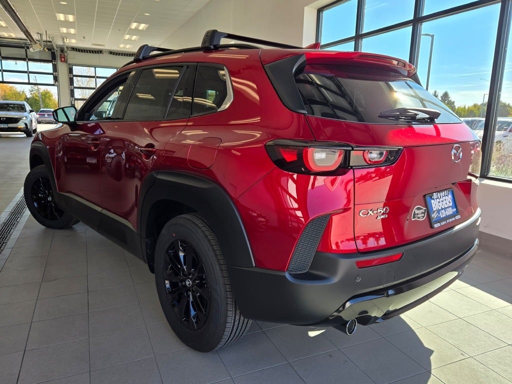 2026 Mazda CX-50 Hybrid Premium Image 3 of 31