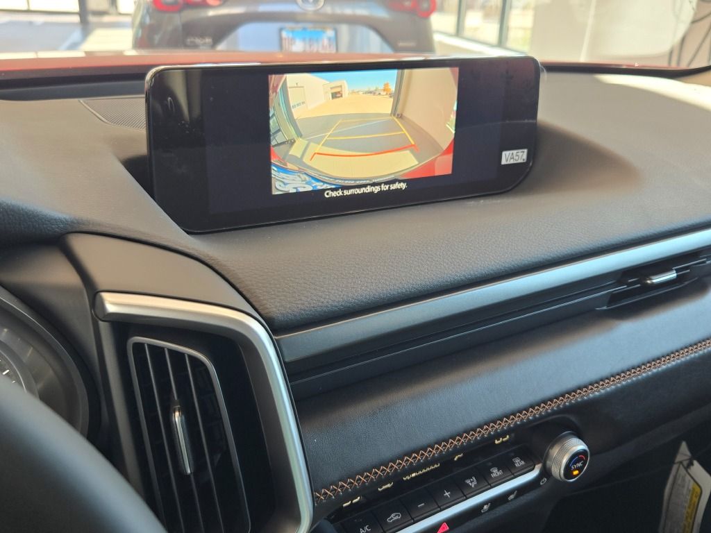 2026 Mazda CX-50 Hybrid Premium Image 12 of 31