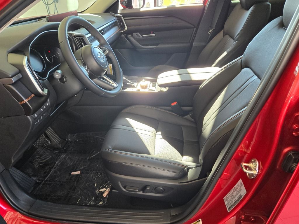 2026 Mazda CX-50 Hybrid Premium Image 24 of 31
