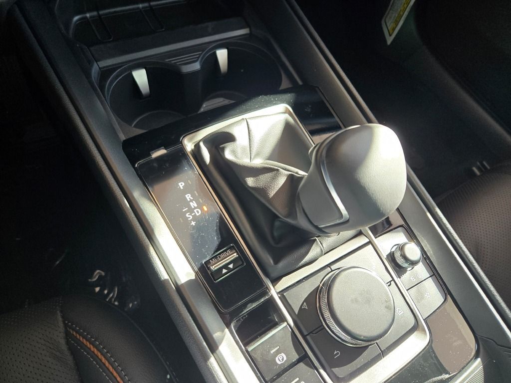 2026 Mazda CX-50 Hybrid Premium Image 14 of 31