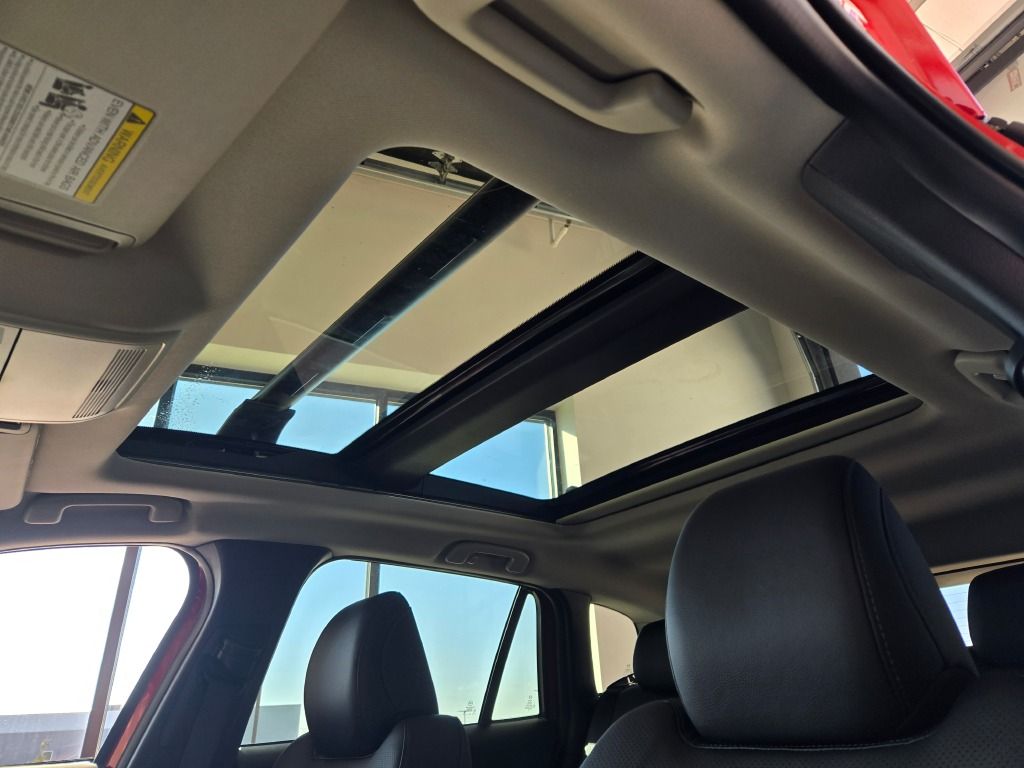 2026 Mazda CX-50 Hybrid Premium Image 23 of 31