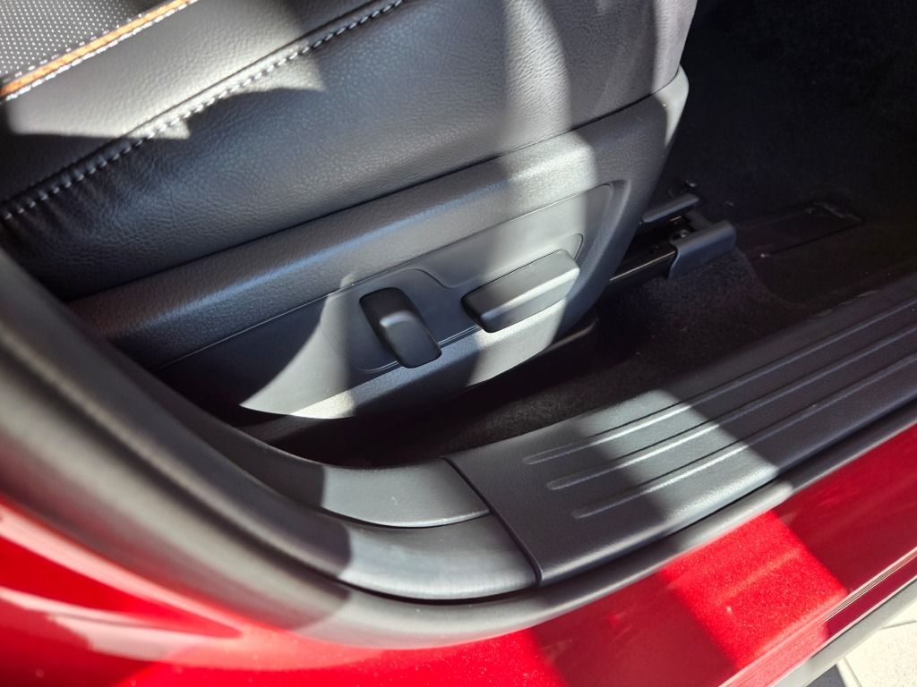 2026 Mazda CX-50 Hybrid Premium Image 30 of 31