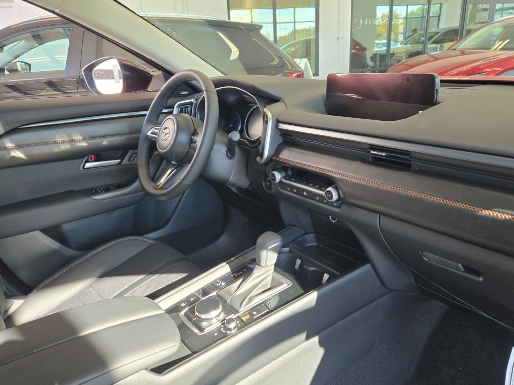 2026 Mazda CX-50 Hybrid Premium Image 8 of 31