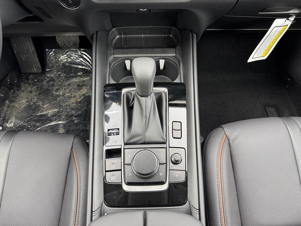 2026 Mazda CX-50 Hybrid Premium Image 14 of 24