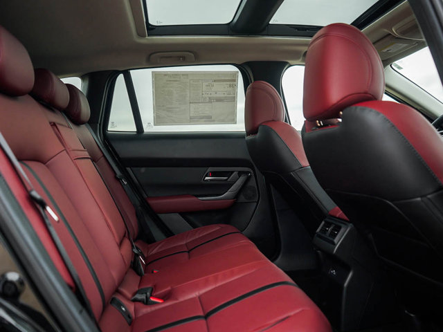 2026 Mazda CX-50 Hybrid Premium Image 9 of 26