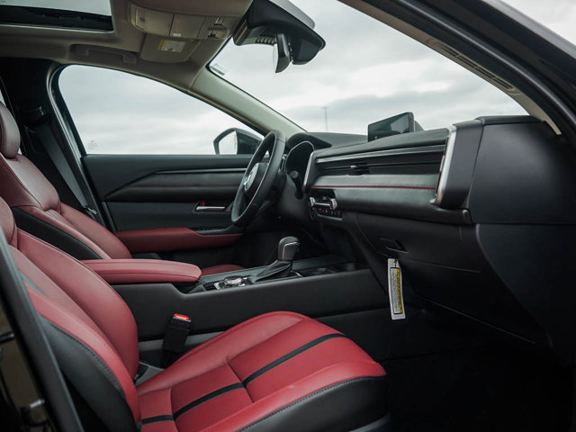 2026 Mazda CX-50 Hybrid Premium Image 10 of 26