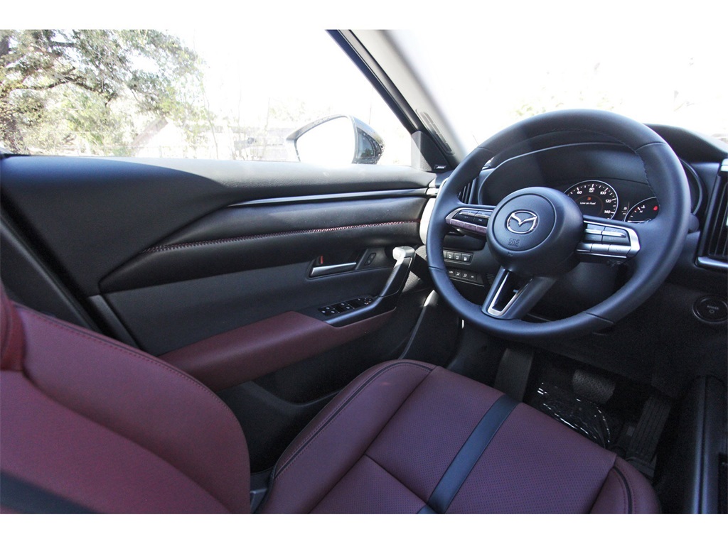 2026 Mazda CX-50 Hybrid Premium Image 9 of 25