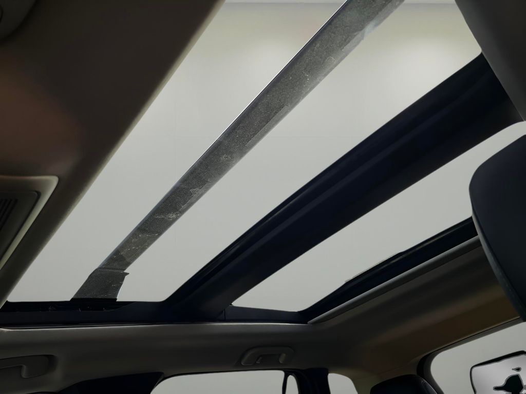 2026 Mazda CX-50 Hybrid Premium Image 18 of 30