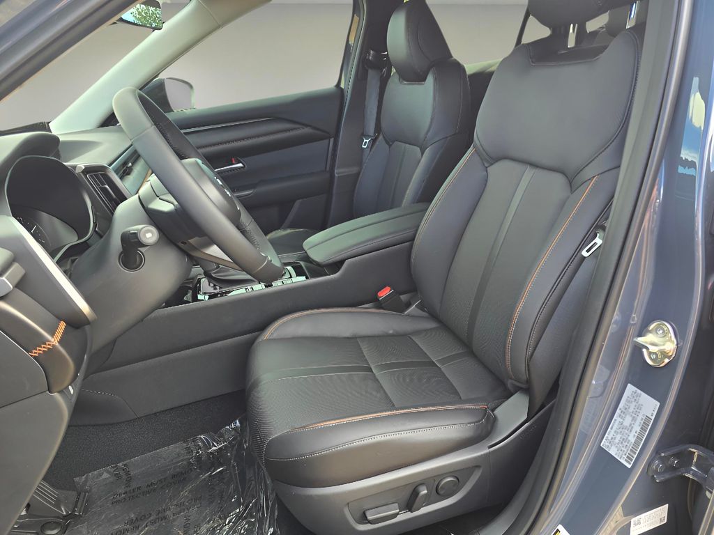 2026 Mazda CX-50 Hybrid Premium Image 12 of 30