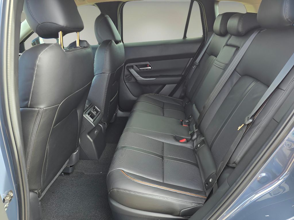 2026 Mazda CX-50 Hybrid Premium Image 13 of 30