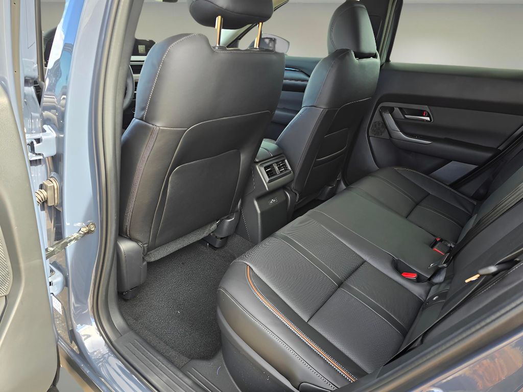 2026 Mazda CX-50 Hybrid Premium Image 11 of 30