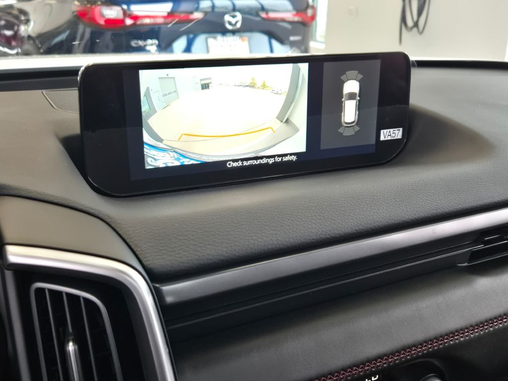 2026 Mazda CX-50 Hybrid Premium Image 14 of 32