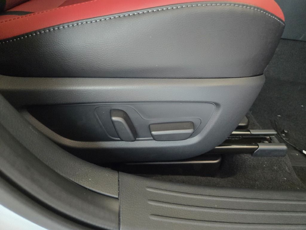 2026 Mazda CX-50 Hybrid Premium Image 32 of 32