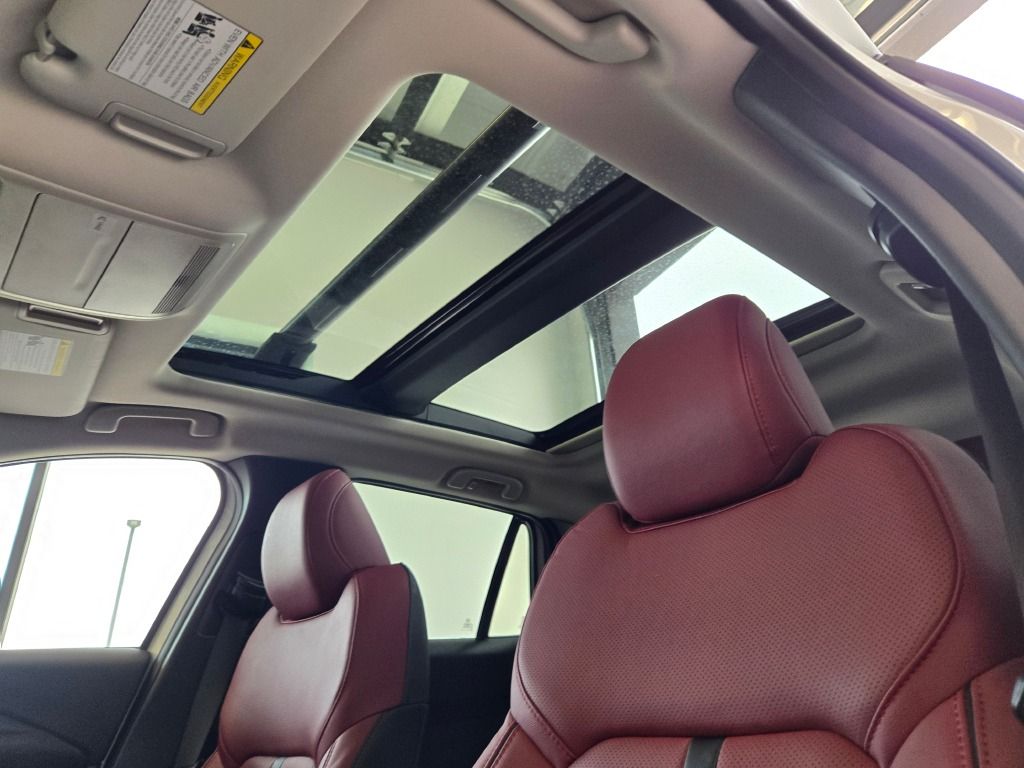 2026 Mazda CX-50 Hybrid Premium Image 9 of 32