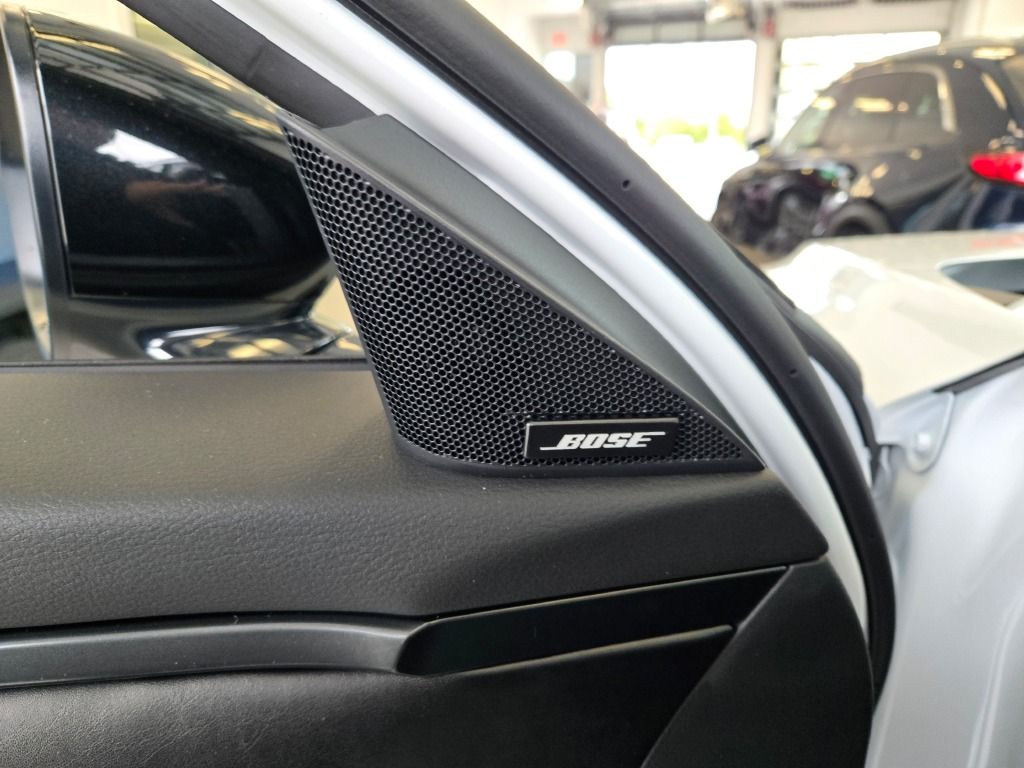 2026 Mazda CX-50 Hybrid Premium Image 27 of 32