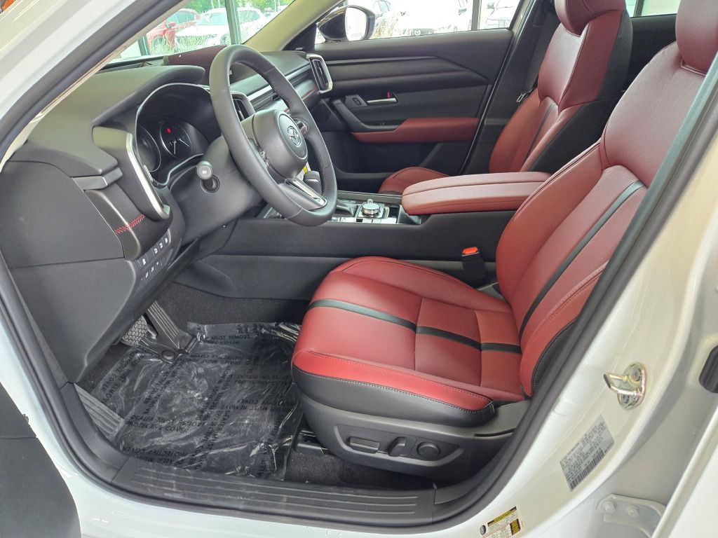 2026 Mazda CX-50 Hybrid Premium Image 10 of 32