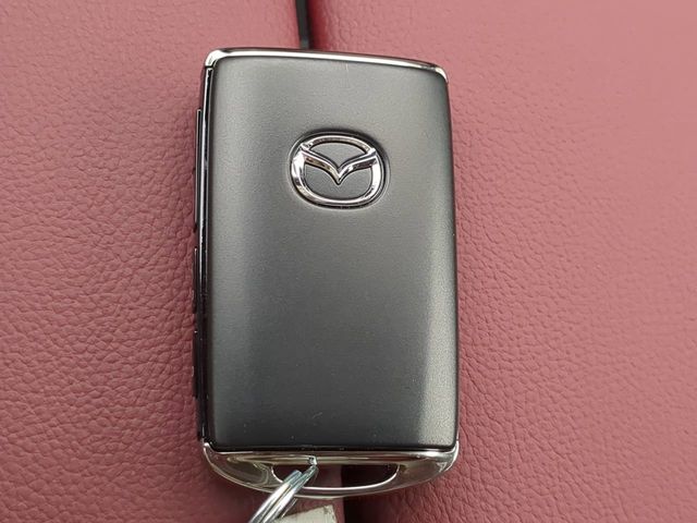 2026 Mazda CX-50 Hybrid Premium Plus Image 23 of 26