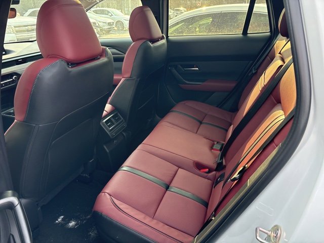 2026 Mazda CX-50 Hybrid Premium Plus Image 6 of 10