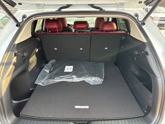 2026 Mazda CX-50 Hybrid Premium Plus Image 5 of 10