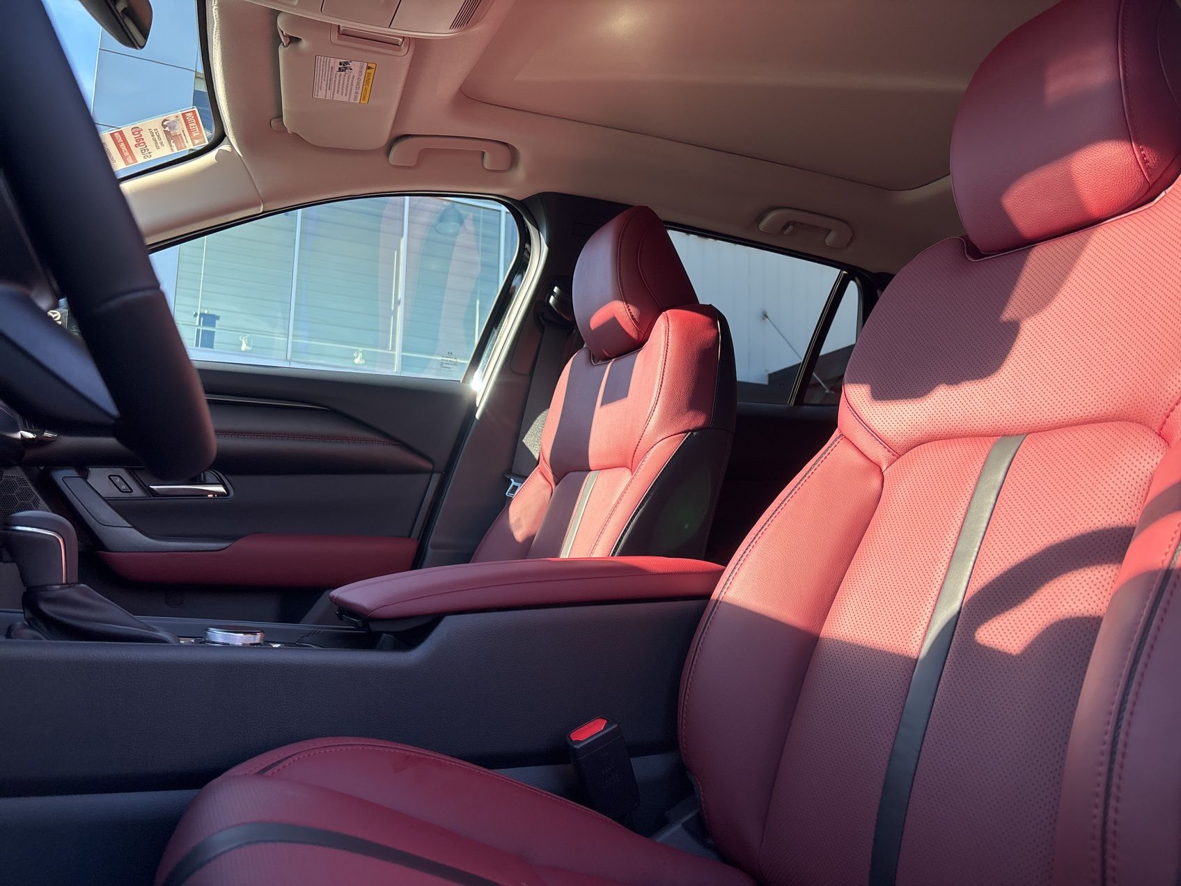 2026 Mazda CX-50 Hybrid Premium Plus Image 11 of 24