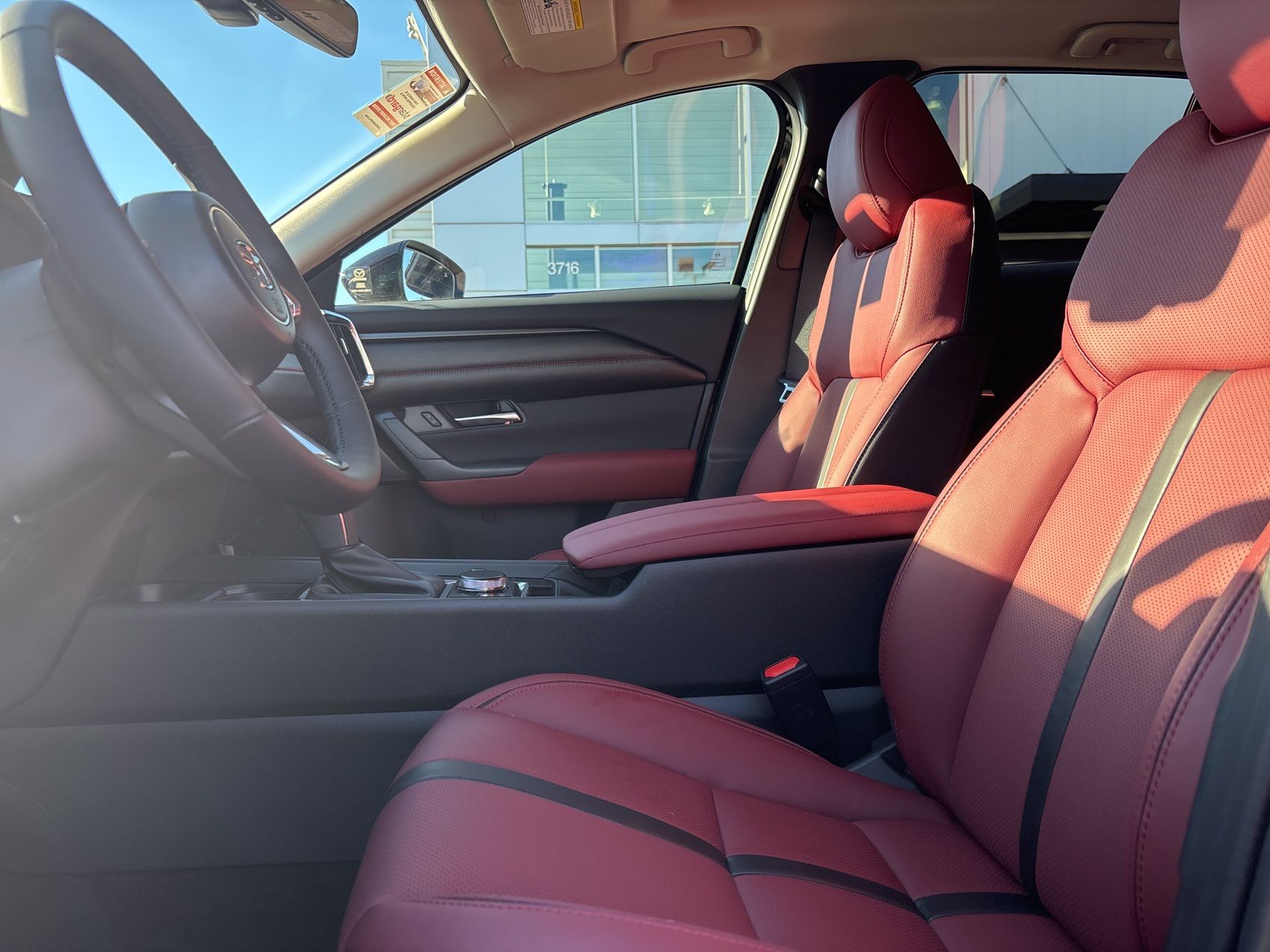 2026 Mazda CX-50 Hybrid Premium Plus Image 12 of 24