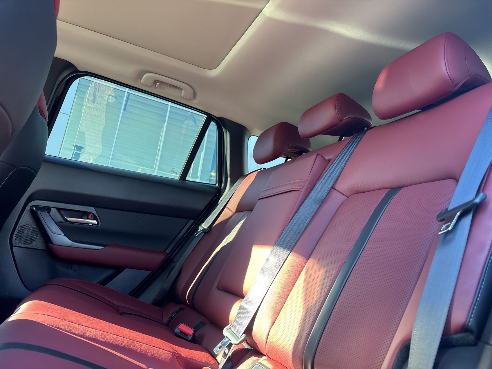 2026 Mazda CX-50 Hybrid Premium Plus Image 14 of 24